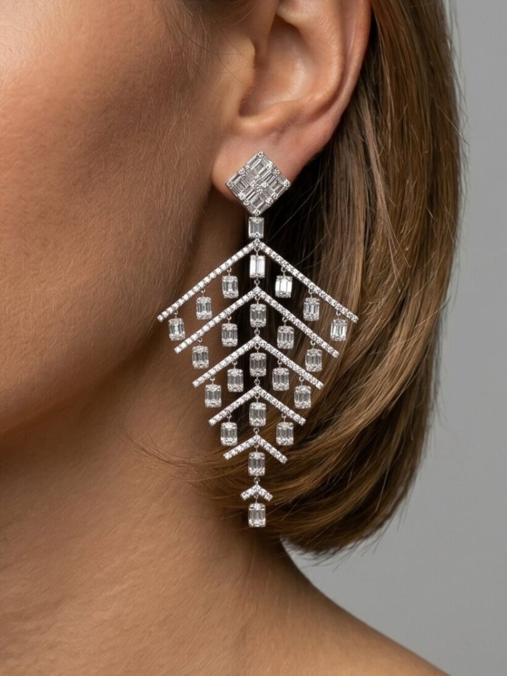 454 Round Diamonds 18k White Gold Chandelier Earrings - Picture 2 of 4